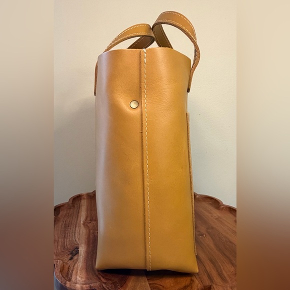 Portland Leather Medium Crossbody Tote Mango NWT - Picture 9 of 17